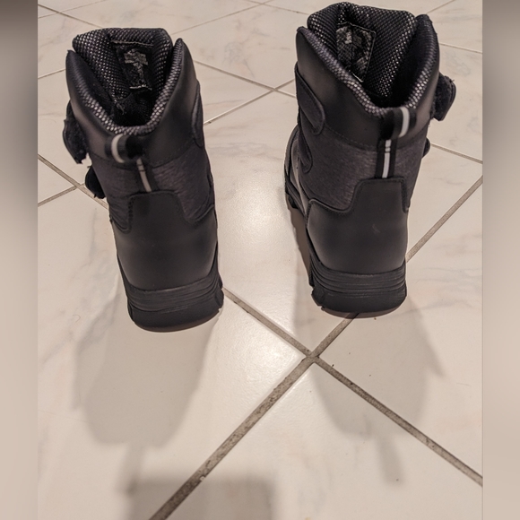 All in Motion Kids' Thermolite Waterproof Winter Boots Black - Picture 5 of 5